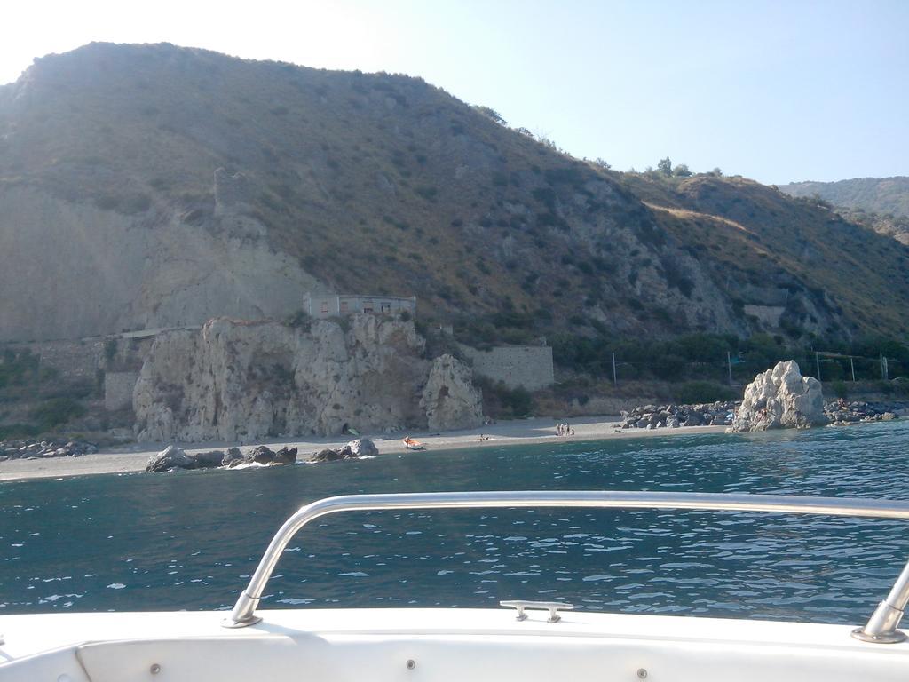 Villetta Singola "Lilla" Ali Terme Bilik gambar